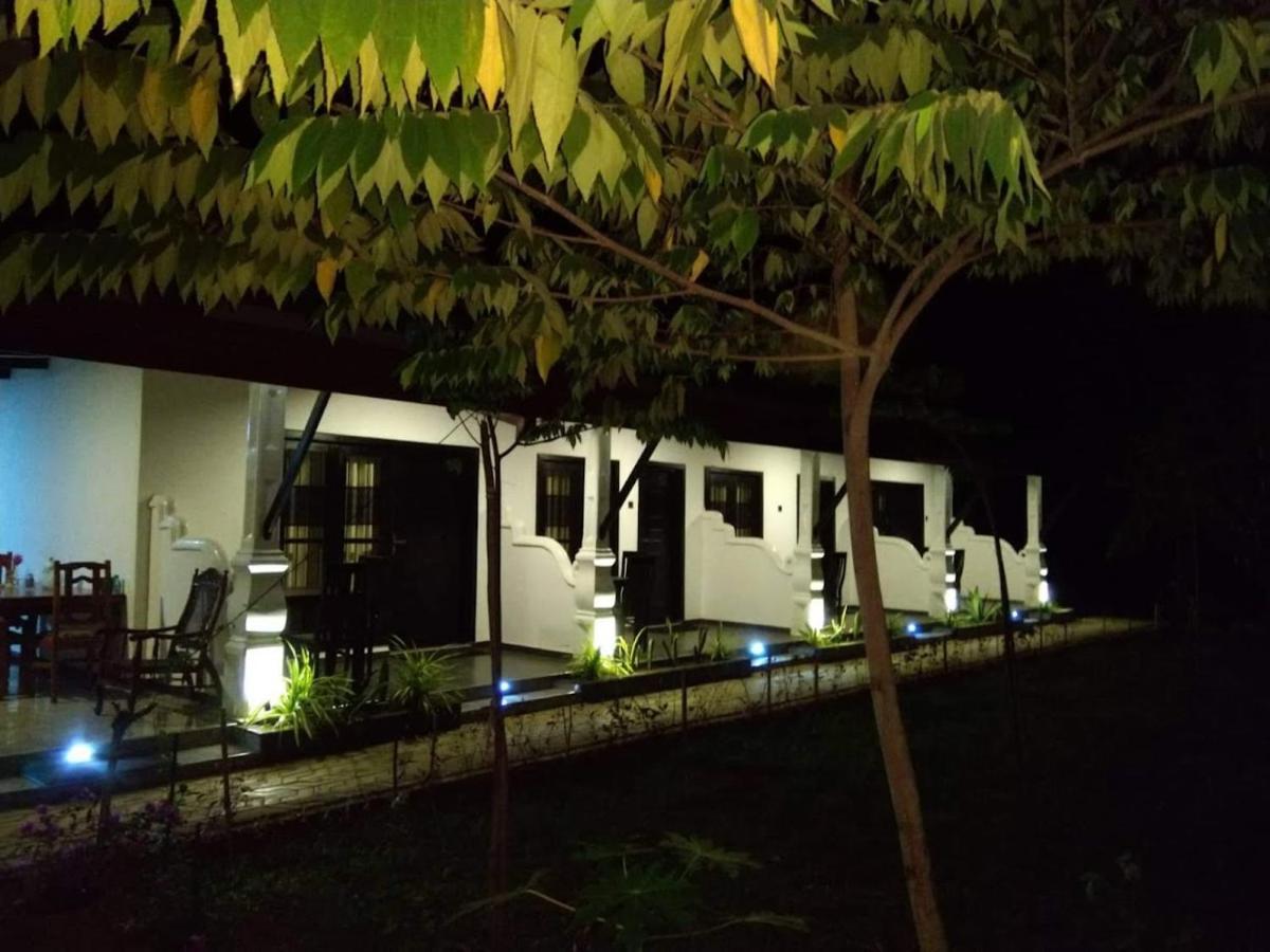 Amron Resort Sigiriya Ngoại thất bức ảnh