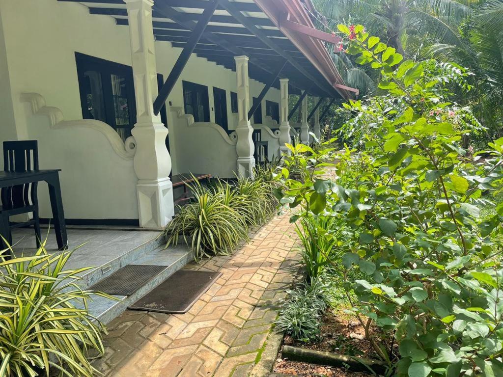 Amron Resort Sigiriya Ngoại thất bức ảnh